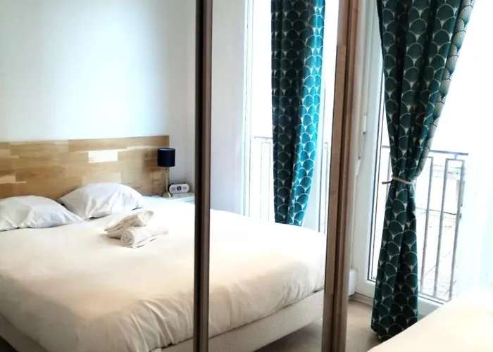 Lägenhet Le Palais -ideal Couple- Terrasse Hypercentre *